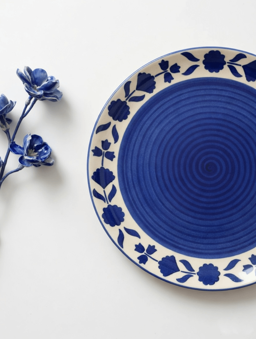 Spiral and Floral Design Dinner Plate - Blue - Pattern